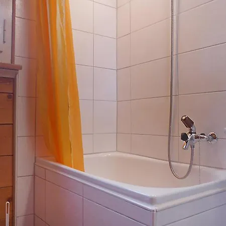 Sleeps 7 Wifi 펜션